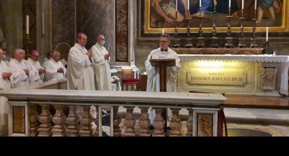 Bp Śmigiel przewodniczył Mszy św. przy grobie św. Jana Pawła II