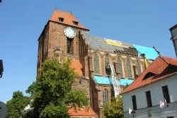 Nasza matka w nowe szaty odziana…