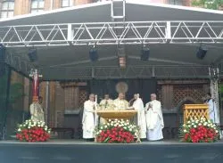 Weź w opiekę naród cały