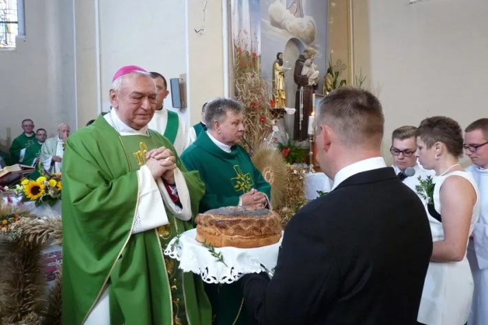 Dożynkowe święto chleba