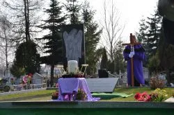 Ślady małych stópek