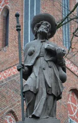 Figura św. Jakuba przed kościołem pw. św. Jakuba w Toruniu