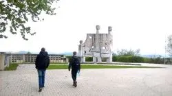 Nawra - pomnik