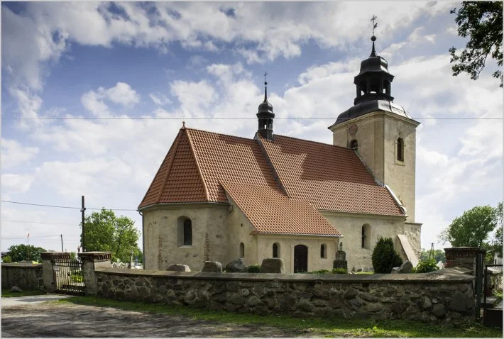 Sanktuarium Maryi Wspomożycielki Wiernych w Nawrze