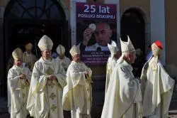 Dziękczynienie za 25 lat posługi biskupiej ks. bp. Andrzeja Suskiego