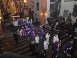 Otwarcie Bramy Miłosierdzia w konkatedrze Trójcy Świętej w Chełmży