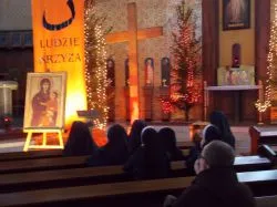 Pożegnanie symboli ŚDM w diecezjalnym sanktuarium Miłosierdzia Bożego w Toruniu