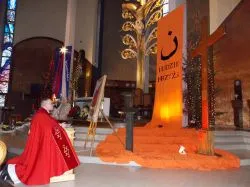 Pożegnanie symboli ŚDM w diecezjalnym sanktuarium Miłosierdzia Bożego w Toruniu
