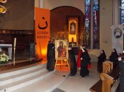 Pożegnanie symboli ŚDM w diecezjalnym sanktuarium Miłosierdzia Bożego w Toruniu