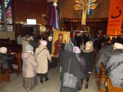 Pożegnanie symboli ŚDM w diecezjalnym sanktuarium Miłosierdzia Bożego w Toruniu