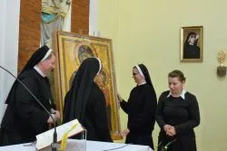 Symbole ŚDM w kaplicy Sióstr Elżbietanek w Grudziądzu