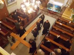 Symbole ŚDM w kaplicy Sióstr Elżbietanek w Grudziądzu