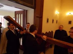 Symbole ŚDM w Wyższym Seminarium Duchownym w Toruniu