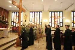 Symbole ŚDM w Wyższym Seminarium Duchownym w Toruniu