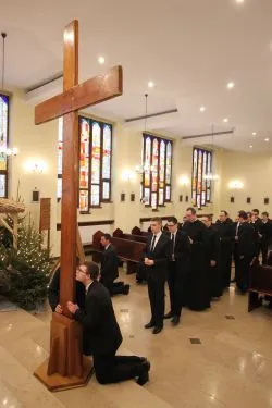 Symbole ŚDM w Wyższym Seminarium Duchownym w Toruniu