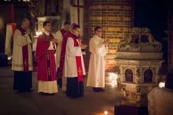 Liturgia Męki Pańskiej z bp. Andrzejem Suskim