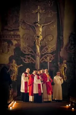Liturgia Męki Pańskiej z bp. Andrzejem Suskim