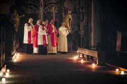 Liturgia Męki Pańskiej z bp. Andrzejem Suskim