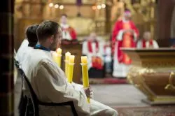 Liturgia Męki Pańskiej z bp. Andrzejem Suskim
