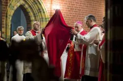 Liturgia Męki Pańskiej z bp. Andrzejem Suskim