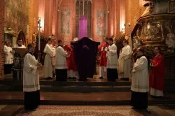 Liturgia Męki Pańskiej z bp. Józefem Szamockim