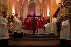 Liturgia Męki Pańskiej z bp. Józefem Szamockim