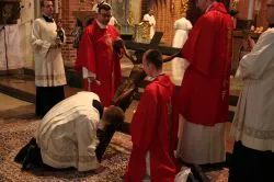 Liturgia Męki Pańskiej z bp. Józefem Szamockim