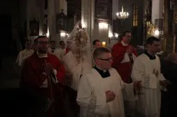 Liturgia Męki Pańskiej z bp. Józefem Szamockim