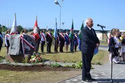 Odsłonięcie tablicy upamiętniającej wizytę św. Jana Pawła II w Toruniu