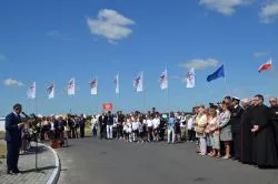 Odsłonięcie tablicy upamiętniającej wizytę św. Jana Pawła II w Toruniu