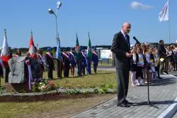 Odsłonięcie tablicy upamiętniającej wizytę św. Jana Pawła II w Toruniu