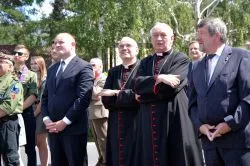 Odsłonięcie tablicy upamiętniającej wizytę św. Jana Pawła II w Toruniu