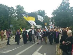 Idą do Matki - wyruszyła Piesza Pielgrzymka Diecezji Toruńskiej na Jasna Górę