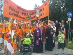 Idą do Matki - wyruszyła Piesza Pielgrzymka Diecezji Toruńskiej na Jasna Górę