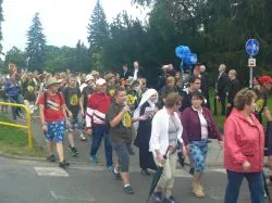 Idą do Matki - wyruszyła Piesza Pielgrzymka Diecezji Toruńskiej na Jasna Górę