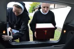 Lakowanie dokumentów procesu beatyfikacyjnego Sł. B. bpa Adolfa Piotra Szelążka