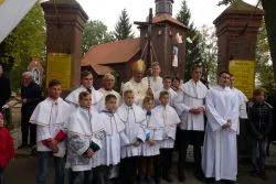 Wprowadzenie relikwii św. Jana Pawła II w Szembruku