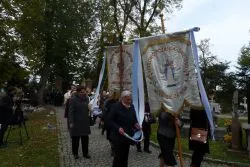 Wprowadzenie relikwii św. Jana Pawła II w Szembruku