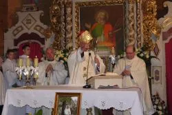Wprowadzenie relikwii św. Jana Pawła II w Szembruku
