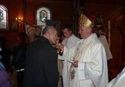 Wprowadzenie relikwii św. Jana Pawła II w Szembruku