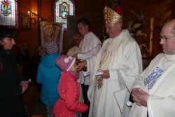 Wprowadzenie relikwii św. Jana Pawła II w Szembruku