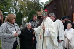 Wprowadzenie relikwii św. Jana Pawła II w Szembruku