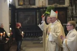 Wigilia Paschalna w katedrze Świętych Janów