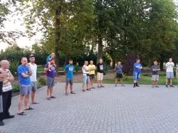 Grupa niebieska w drodze do Matki Bożej