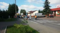 Grupa niebieska w drodze do Matki Bożej