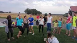 Akademicka grupa żółta w drodze na Jasną Górę