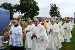Dożynki Diecezjalne w Grzybnie