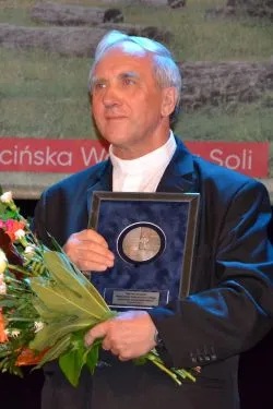 Medal Hereditas Saeculorum dla parafii w Szembruku