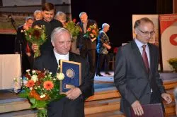 Medal Hereditas Saeculorum dla parafii w Szembruku