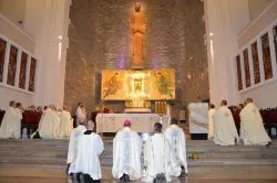Bp Wiesław Śmigiel zawierzył swoją posługę i diecezję Matce Bożej Nieustającej Pomocy